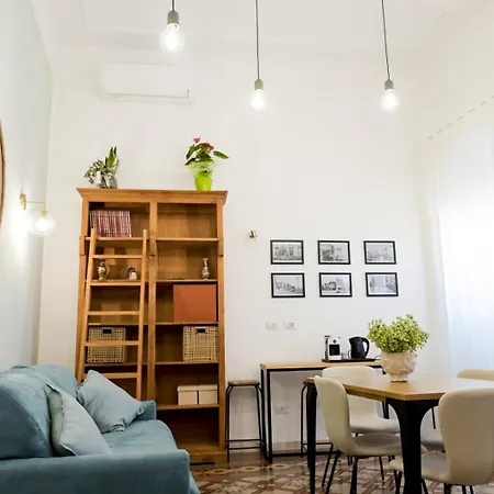 Seraphine's House * Μπάρι